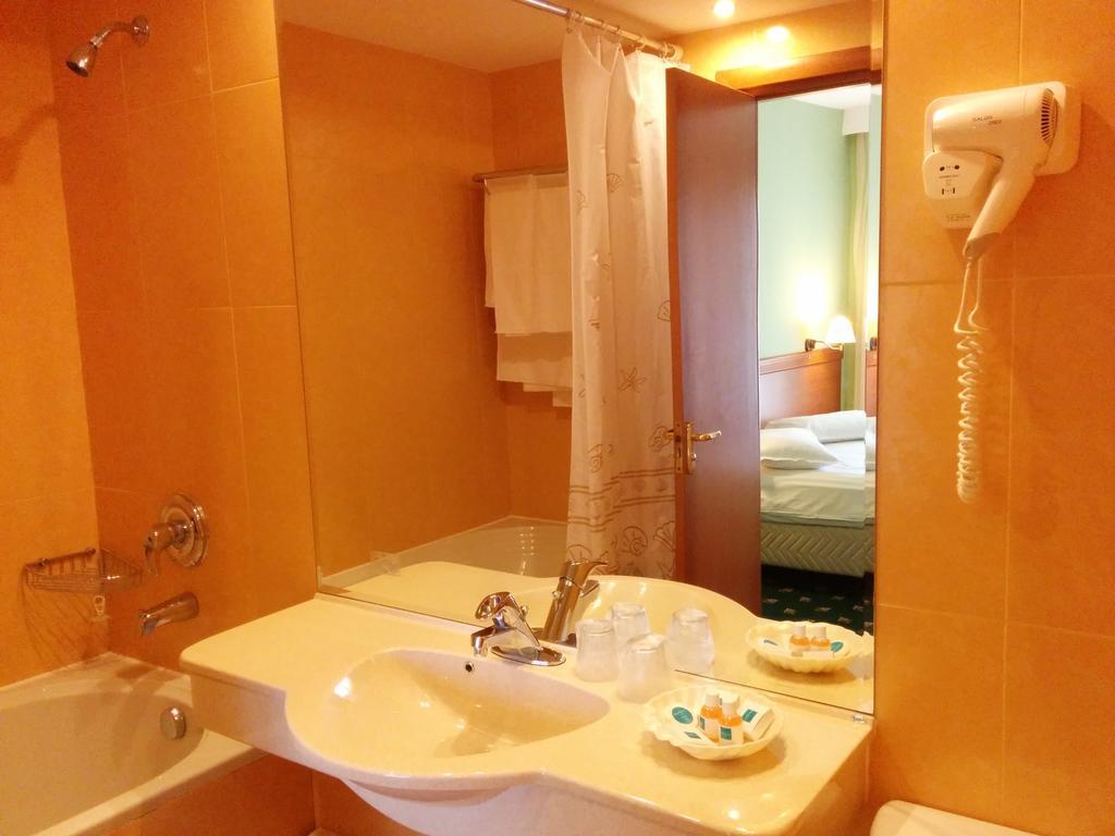 מאמאיה Hotel Palas חדר תמונה