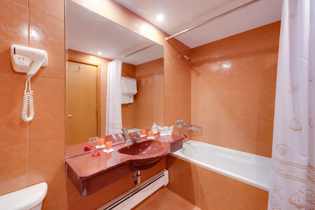 מאמאיה Hotel Palas מראה חיצוני תמונה