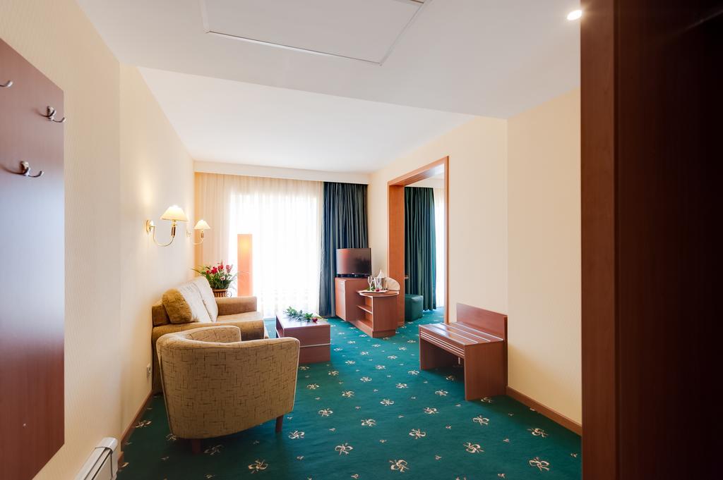 מאמאיה Hotel Palas חדר תמונה