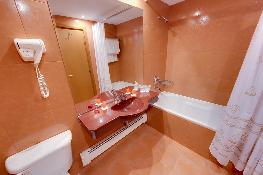 מאמאיה Hotel Palas מראה חיצוני תמונה