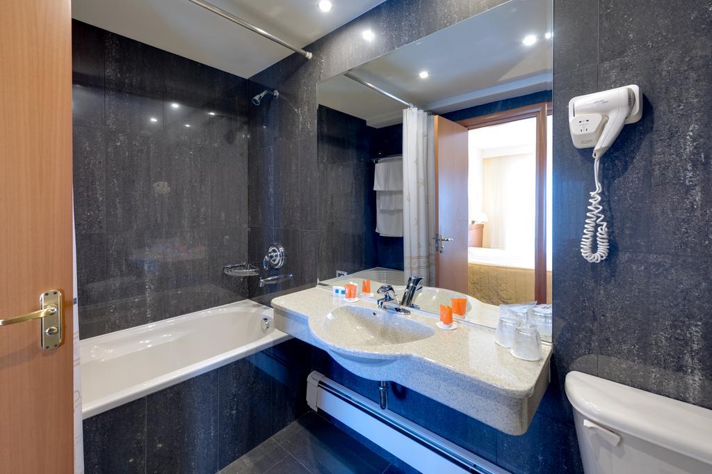 מאמאיה Hotel Palas מראה חיצוני תמונה