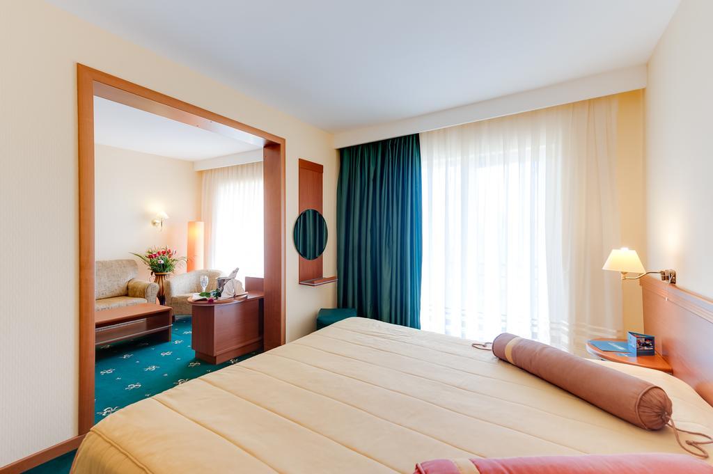 מאמאיה Hotel Palas חדר תמונה